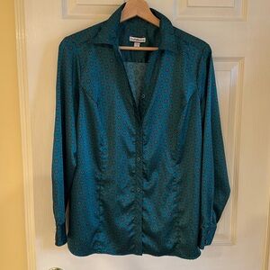 Croft & Barrow women’s fitted blouse